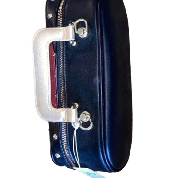 Charming Charlie Boom box crossbody - Picture 3 of 5